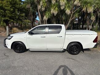 2016 Toyota Hilux - Thumbnail