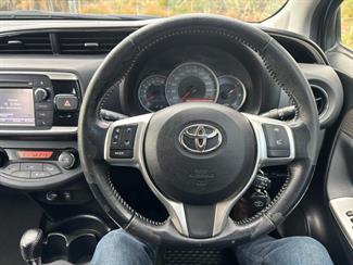 2016 Toyota Yaris - Thumbnail