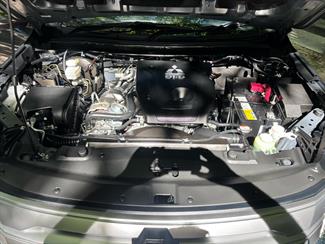 2022 Mitsubishi Pajero Sport - Thumbnail