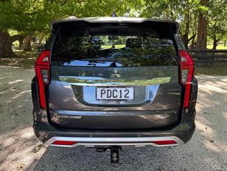 2022 Mitsubishi Pajero Sport - Thumbnail