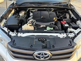 2017 Toyota Hilux - Thumbnail
