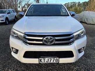 2017 Toyota Hilux - Thumbnail