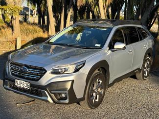 2021 Subaru Outback - Thumbnail