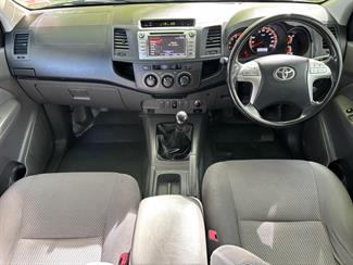 2015 Toyota Hilux - Thumbnail
