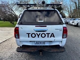 2016 Toyota Hilux - Thumbnail