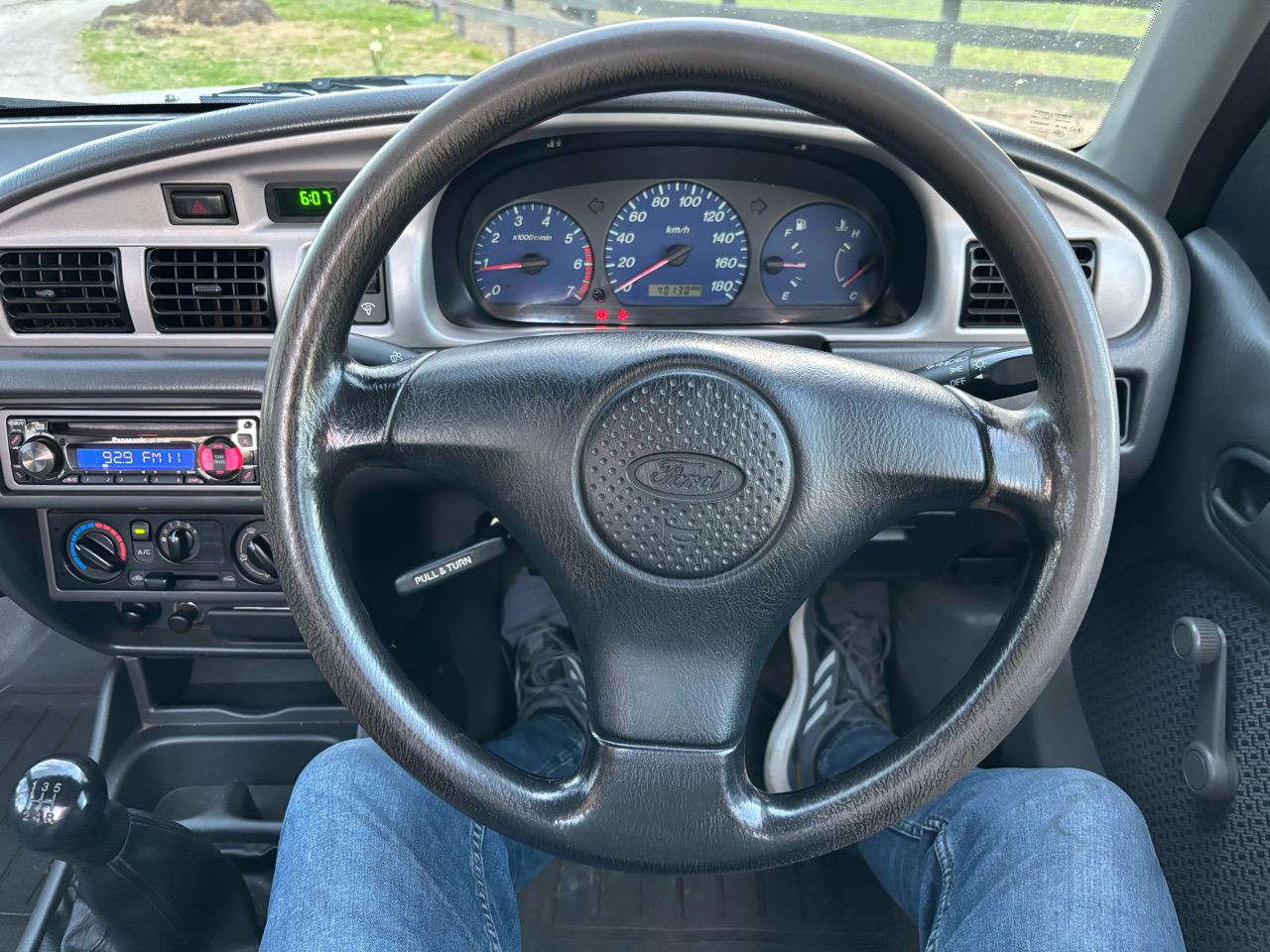 2003 Ford Courier