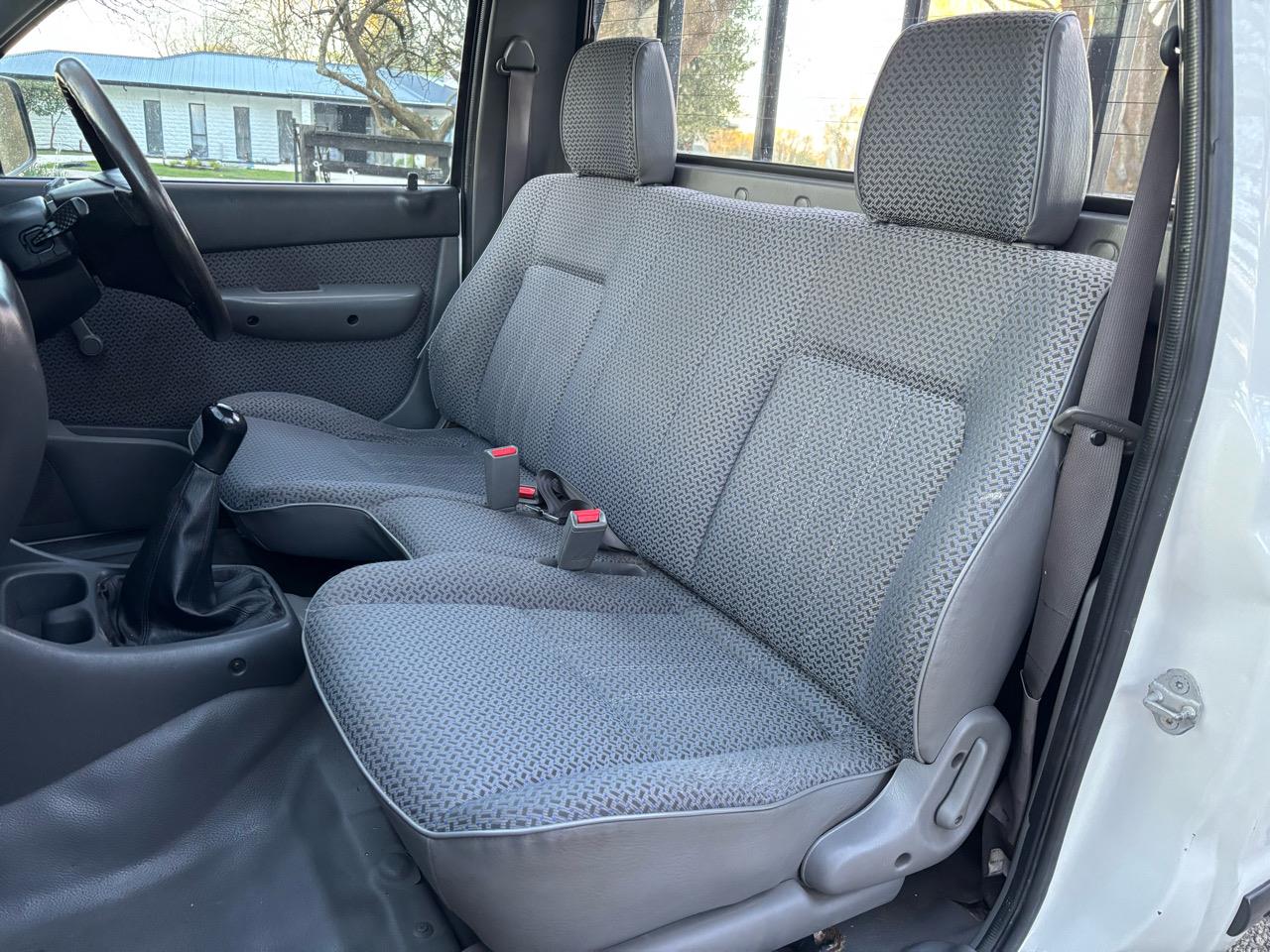 2003 Ford Courier