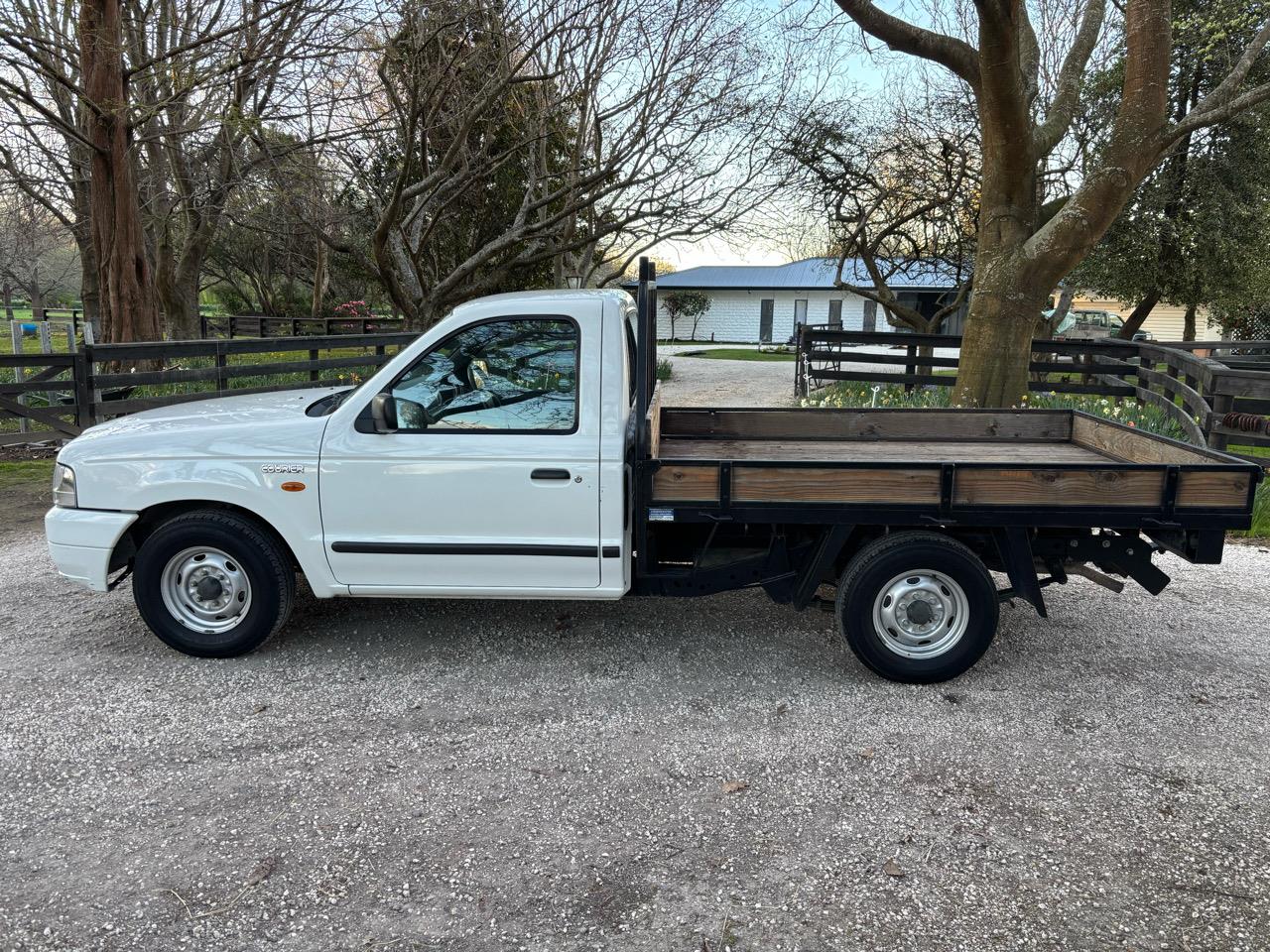 2003 Ford Courier