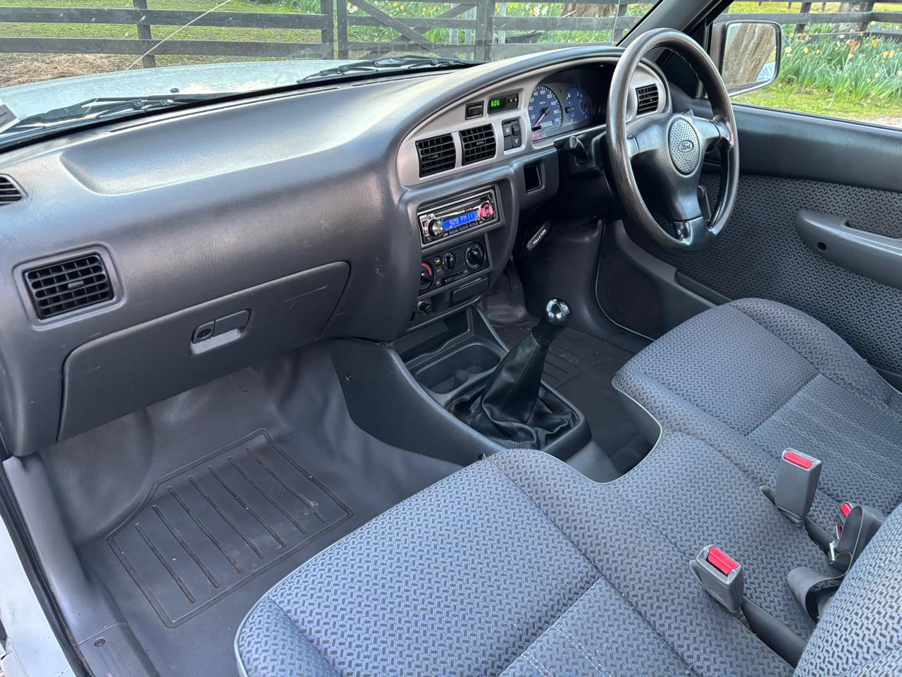 2003 Ford Courier